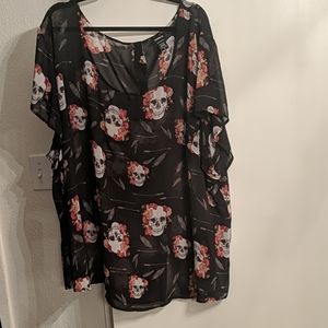 Torrid size 6 sheer shirt sleeve top